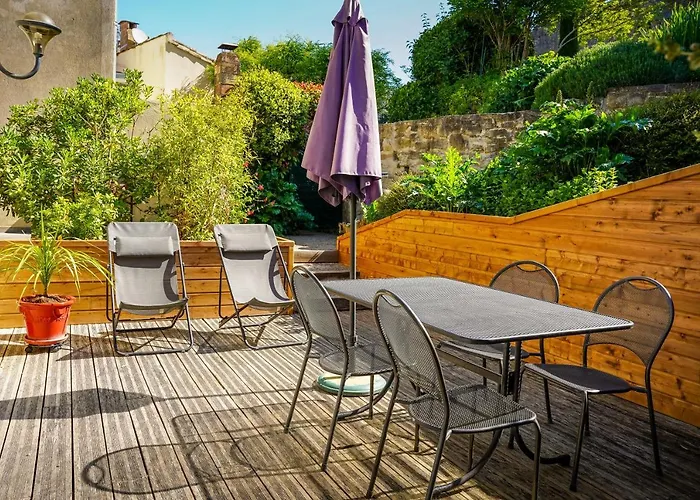 Sous Les Courtines * Carcassonne