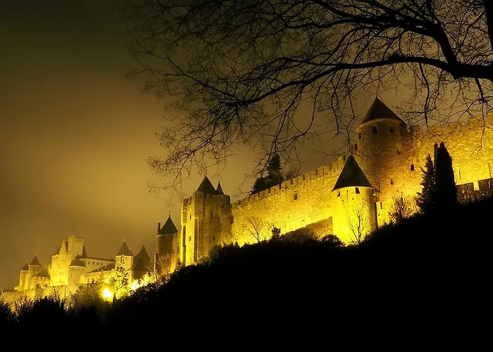 Sous Les Courtines * Carcassonne
